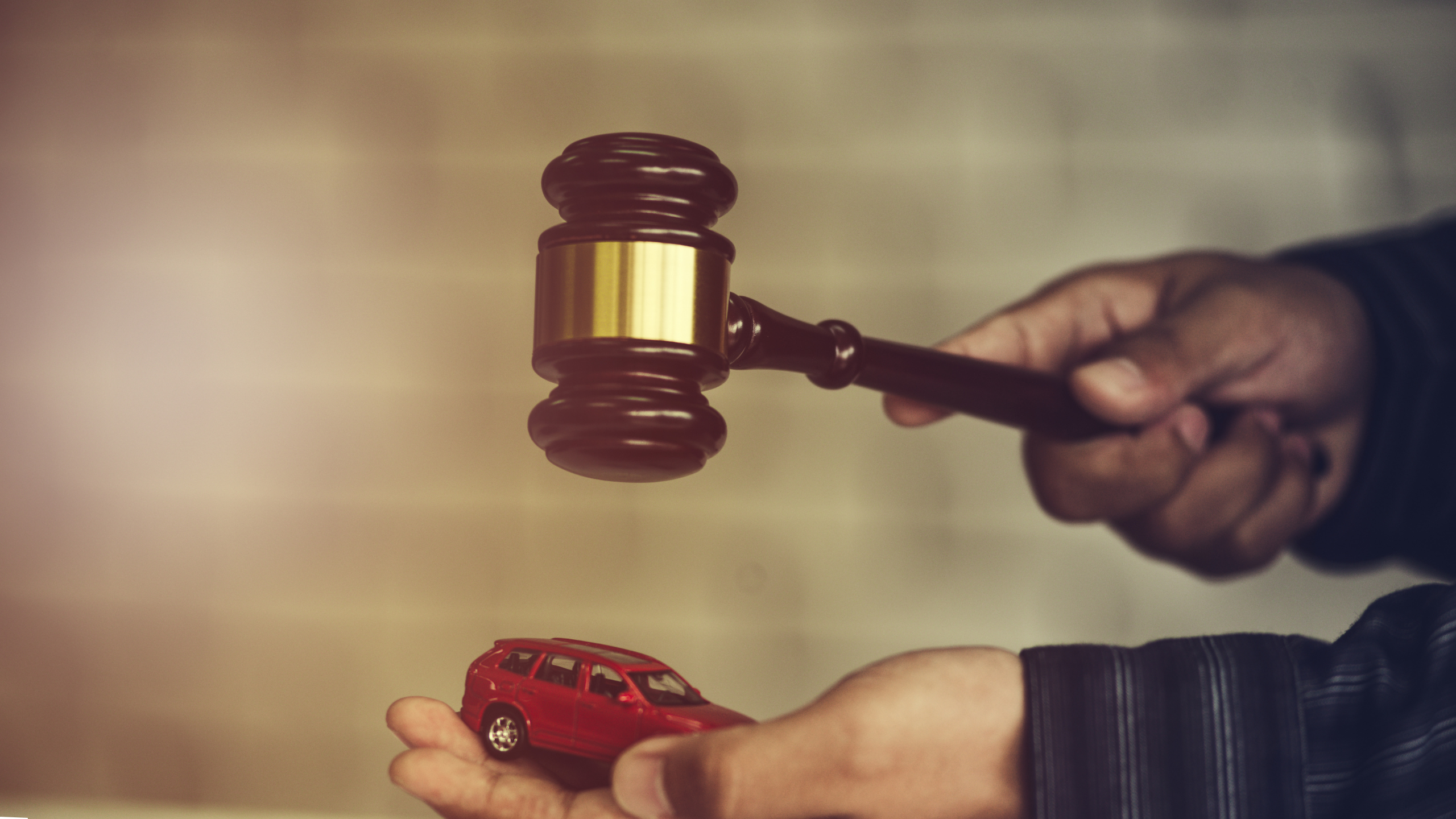 como saber se o carro e de leilão