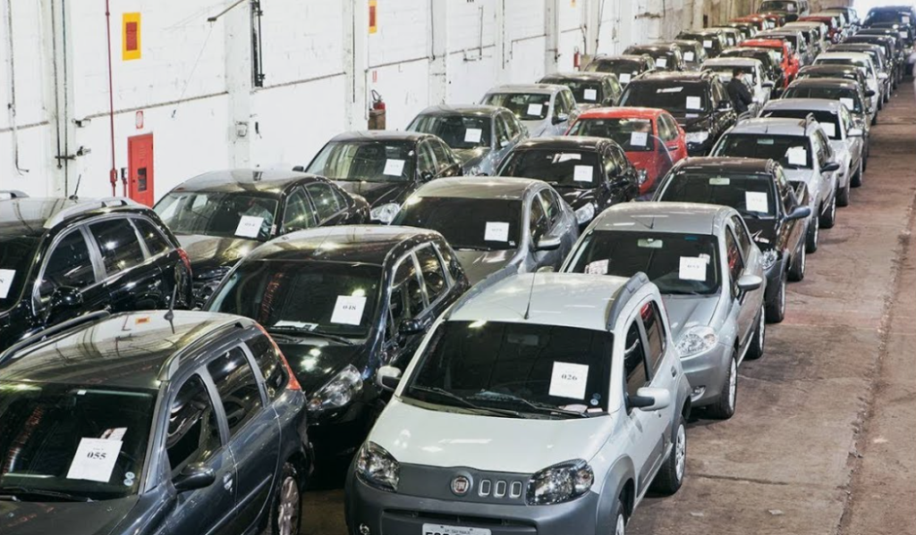 como comprar carro de leilão